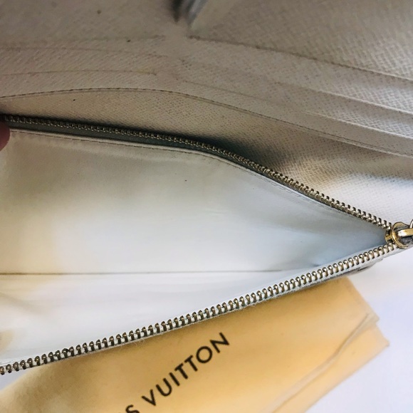 LOUIS VUITTON LV Monogram Insolite Wallet - Picture 13 of 15